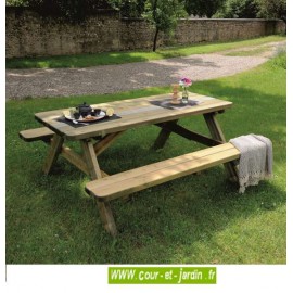 Table de jardin avec banc. Cette table pique nique bois avec bancs ou "table picnic bois" est vendue traitée autoclave.