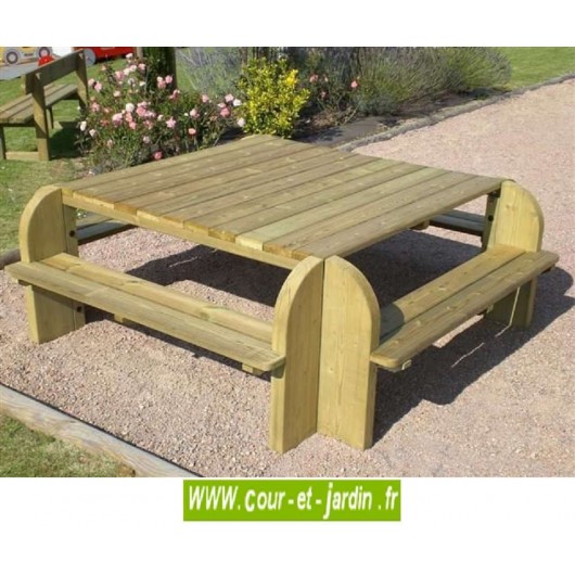 Table pique-nique bois avec bancs intégrés Élite . Cette table avec banc est en bois traité classe 4.
